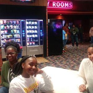 Meet your Posher, Shari